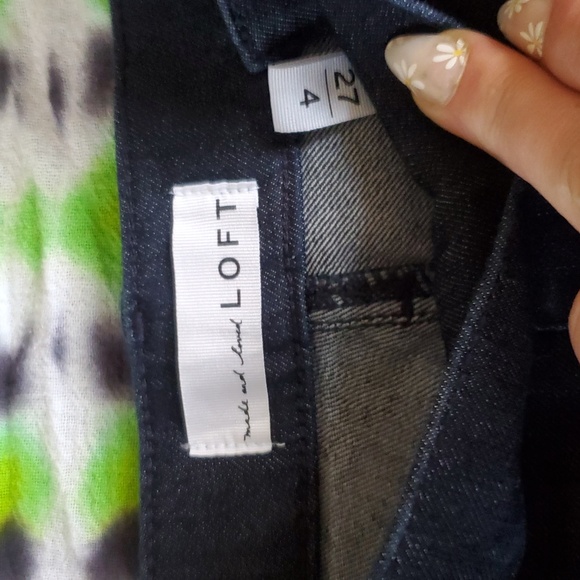 Stylish Dark Wash Jeans With High Waist Buttons. - Picture 2 of 12